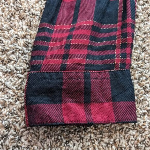NWT Thread And Supply Button Down Plaid Shirt Size Medium Red Black and Gold - Picture 8 of 8